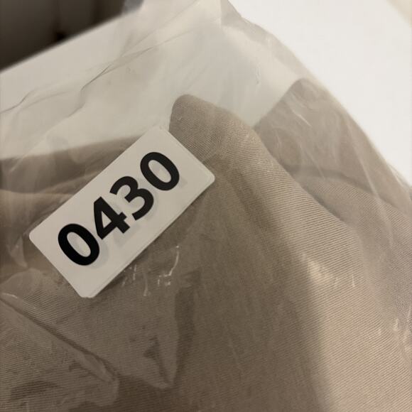 EUC Spanx Air Essentials Womens Sleeveless Tan Jumpsuit L Travel Capsule Classic - Picture 11 of 11